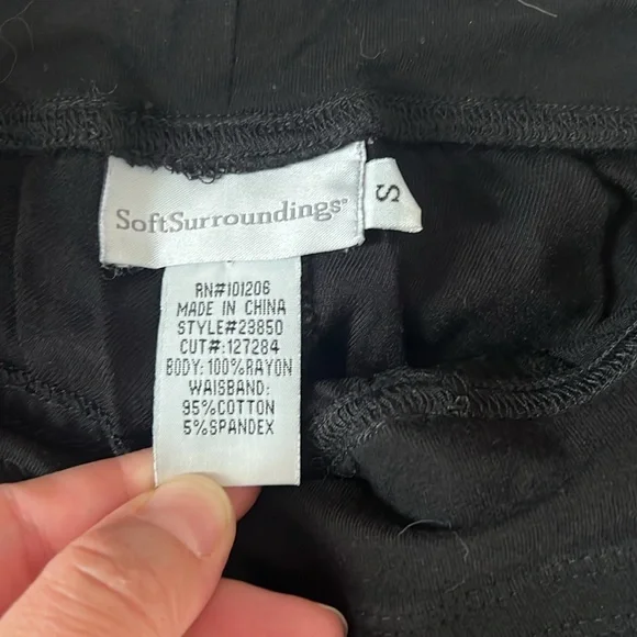 Soft Surroundings Black Linen Blend Cargo Pants - Picture 2 of 5